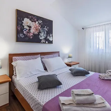 Awesome Apartment In Pula With Wifi Exterior photo
