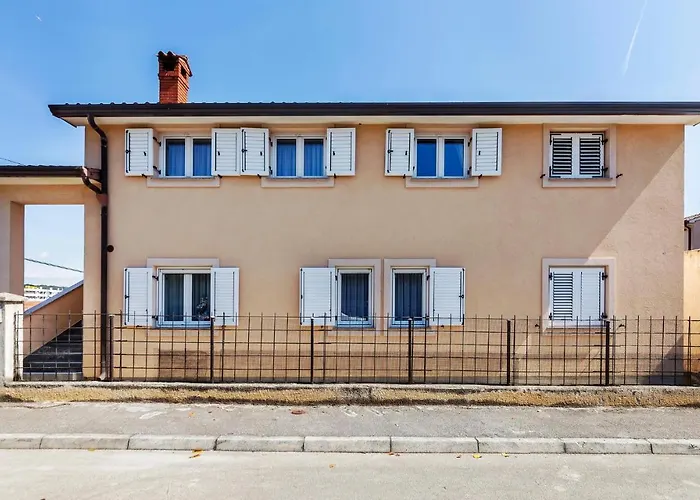 Awesome Apartment In Pula With Wifi